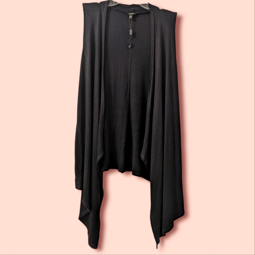 Cable & Gauge sleeveless cardigan